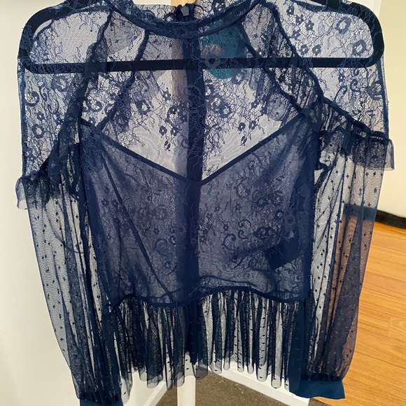 Bardot Lace Top - Size 12 - Picture 10 of 10